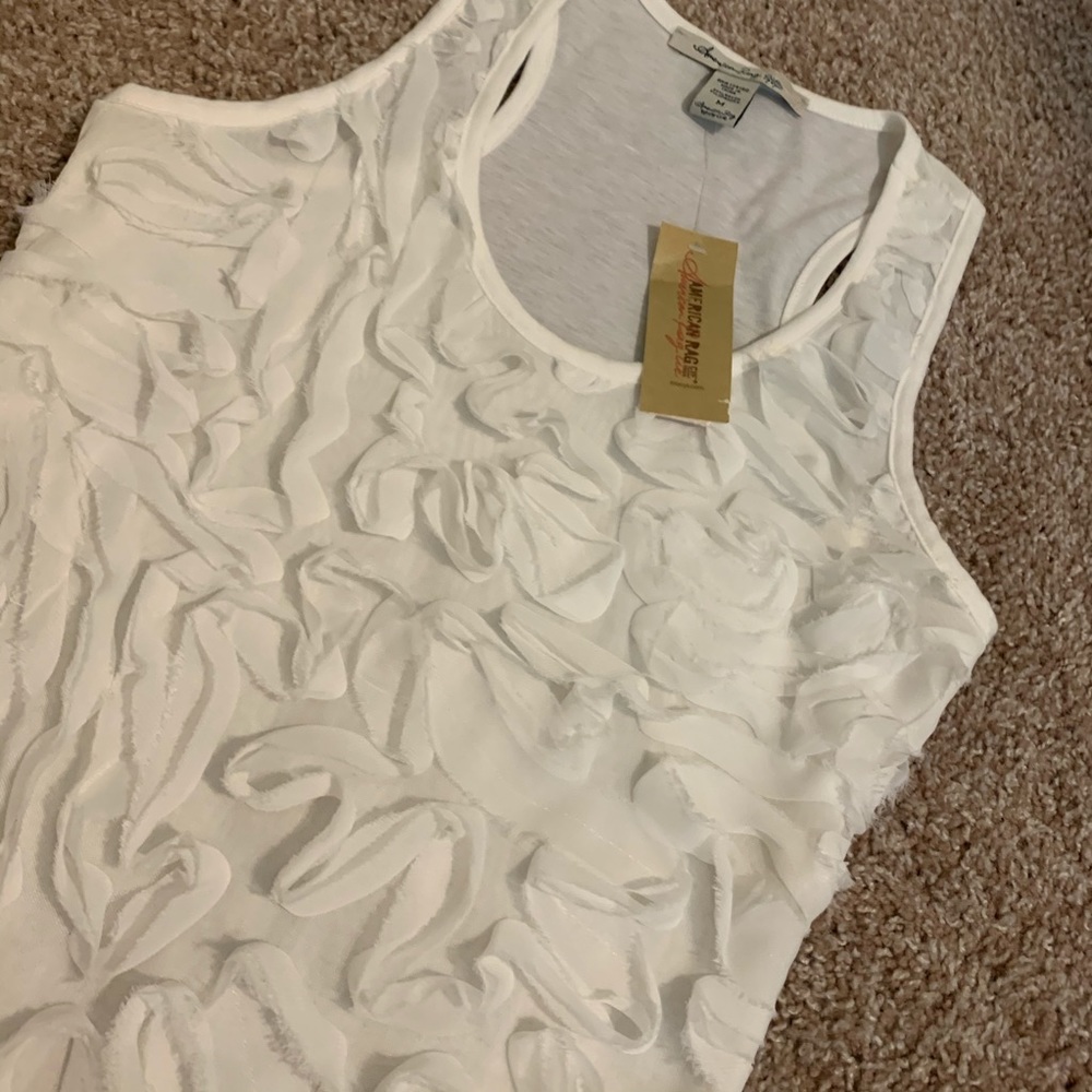 NWT WHITE RUFFLE DETAILED TANK - Picture 3 of 4